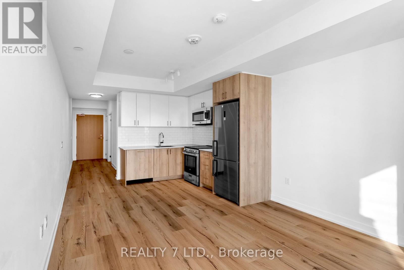 501 - 1195 The Queensway Way, Toronto, Ontario  M8Z 0H1 - Photo 11 - W12768540