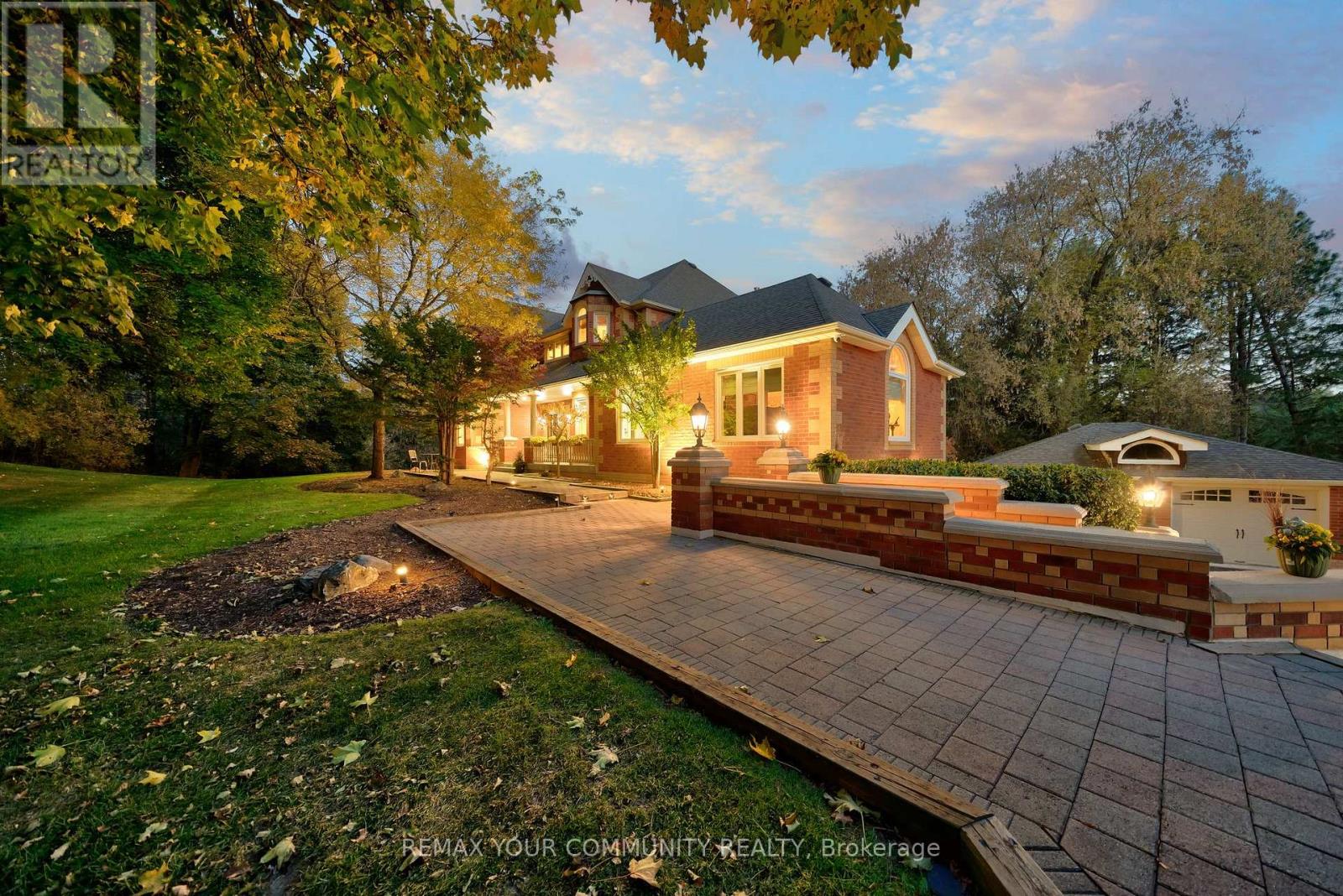 508 King Street E, Caledon, Ontario  L7E 0B9 - Photo 3 - W12768554