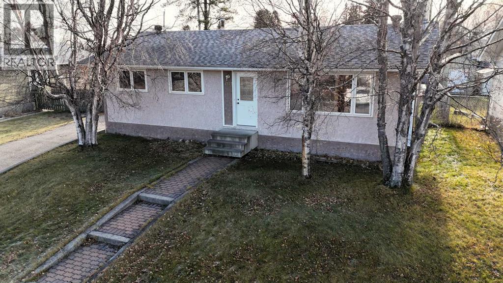 4323 9 Avenue, Edson, Alberta  T7E 1B4 - Photo 2 - A2268830