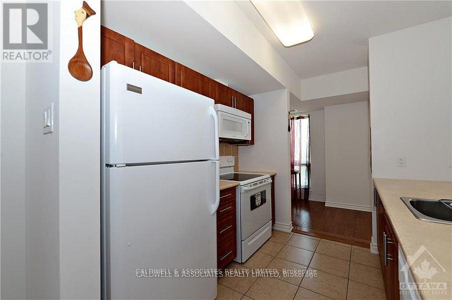 1012 - 234 Rideau Street, Ottawa, Ontario  K1N 0A9 - Photo 10 - X12768586