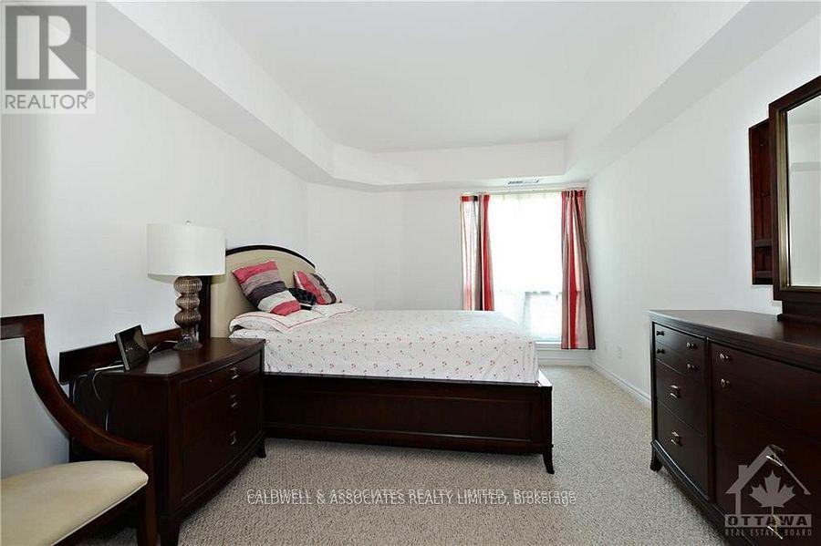 1012 - 234 Rideau Street, Ottawa, Ontario  K1N 0A9 - Photo 11 - X12768586