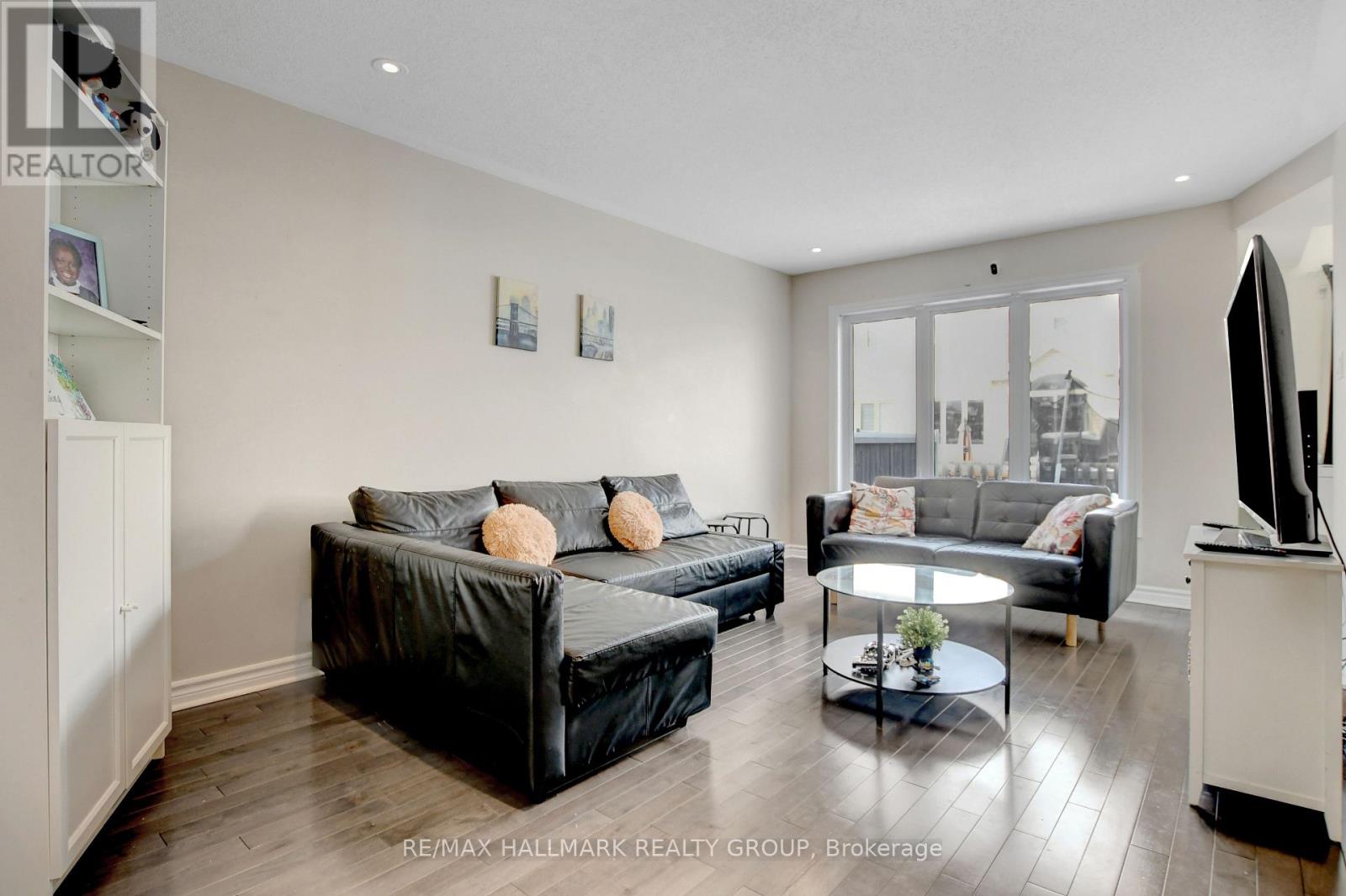 816 Ashenvale Way, Ottawa, Ontario  K4A 0R3 - Photo 2 - X12768606