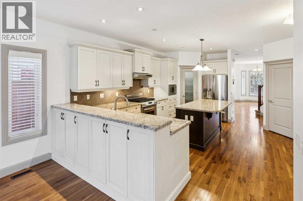 2617 27 Street Sw, Calgary, Alberta  T3E 2G4 - Photo 7 - A2279744