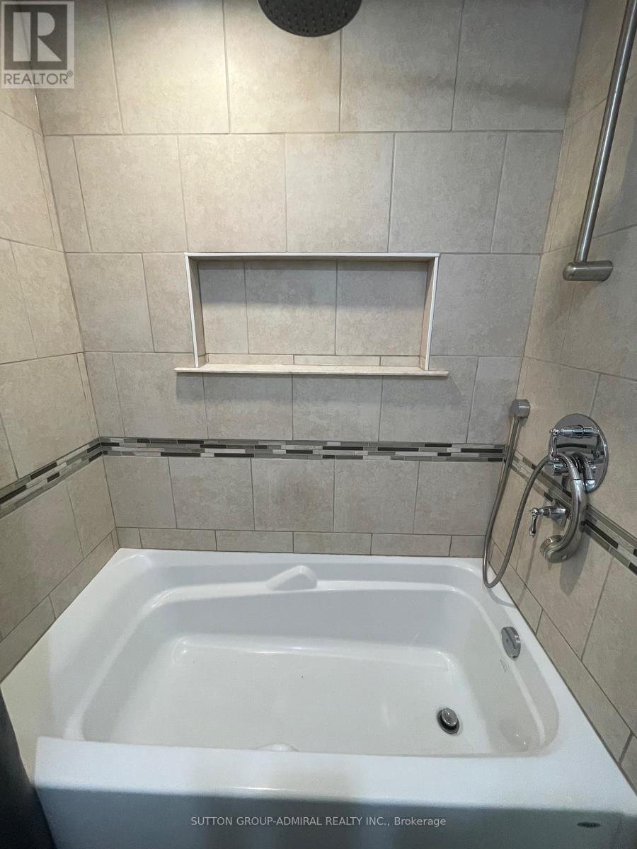 Upper - 50 Ivan Nelson Drive, Toronto, Ontario  M2R 3P7 - Photo 13 - C12768616