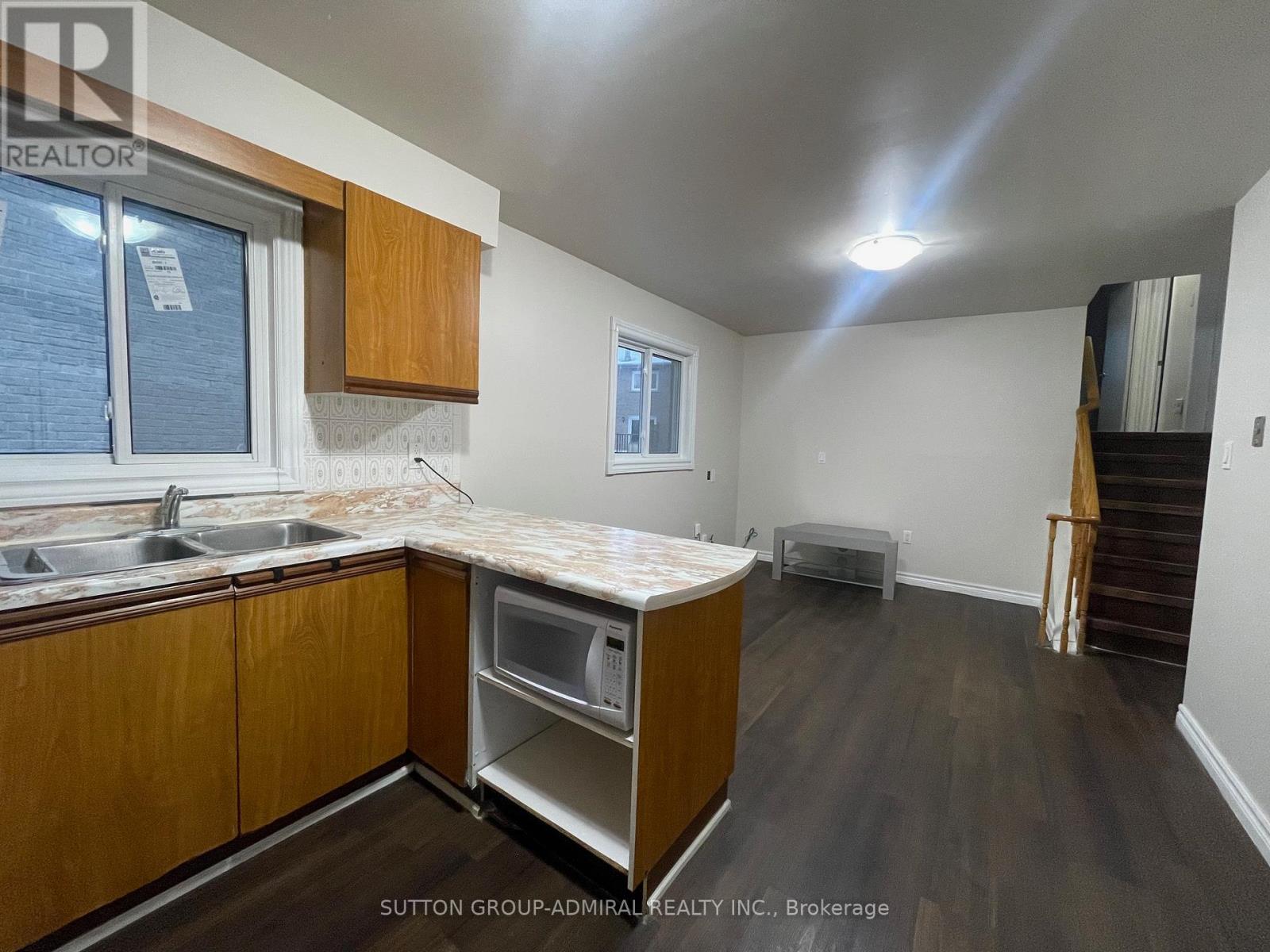 Upper - 50 Ivan Nelson Drive, Toronto, Ontario  M2R 3P7 - Photo 15 - C12768616