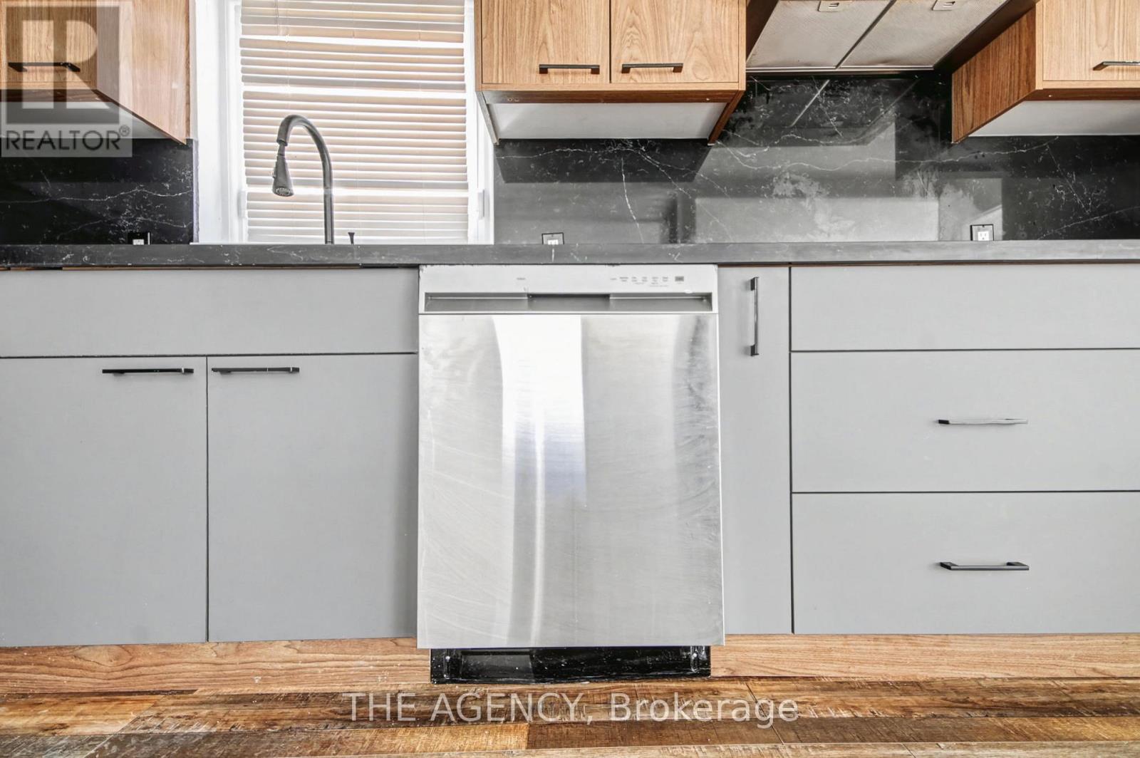 96 Meadowview Avenue, Markham, Ontario  L3T 1K7 - Photo 11 - N12768610