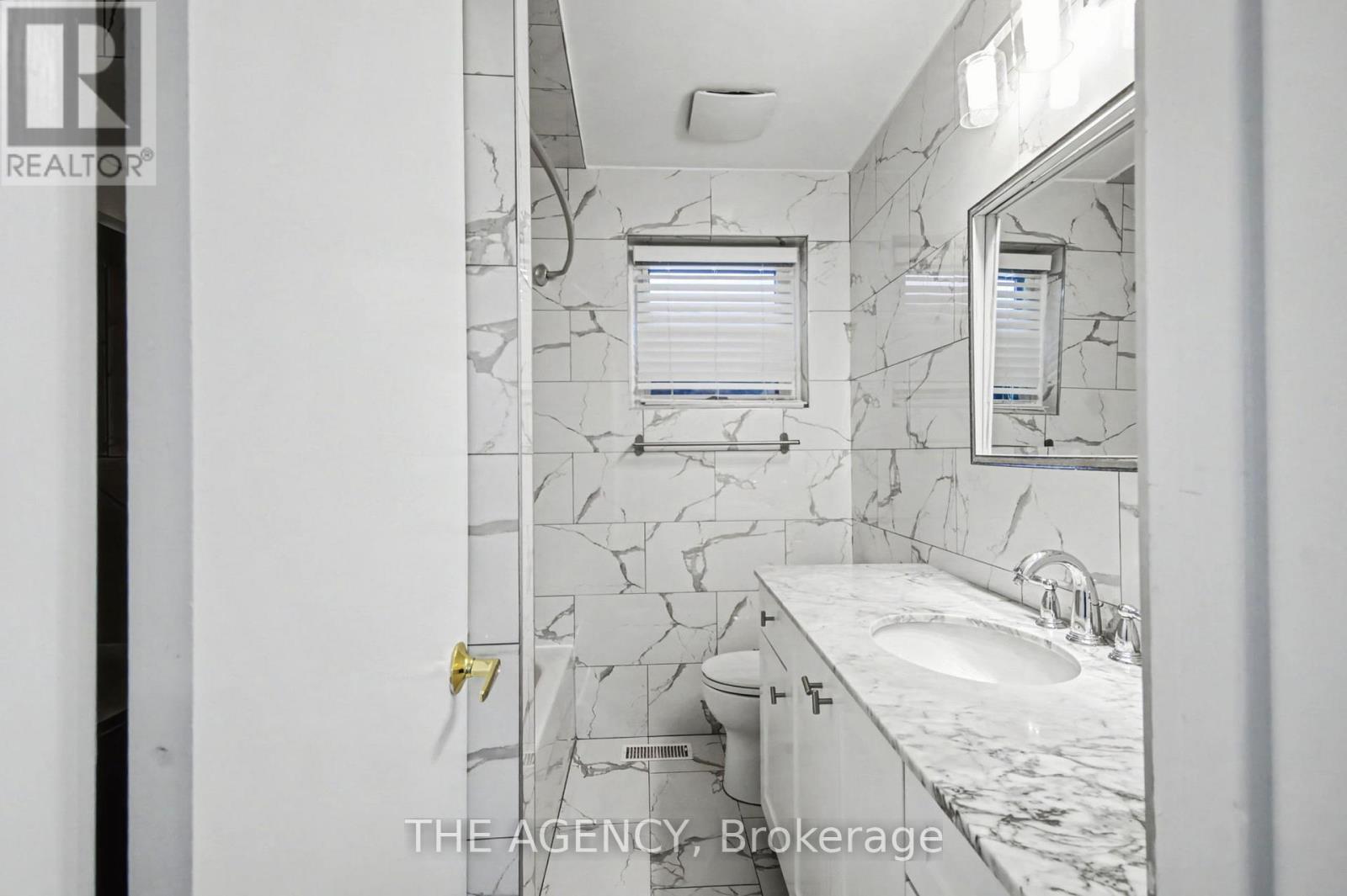 96 Meadowview Avenue, Markham, Ontario  L3T 1K7 - Photo 20 - N12768610