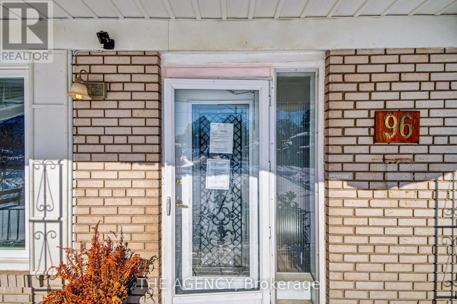 96 Meadowview Avenue, Markham, Ontario  L3T 1K7 - Photo 4 - N12768610