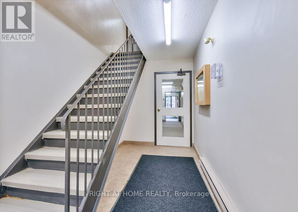 B6 - 179 Edgehill Drive, Barrie, Ontario  L4N 1L9 - Photo 34 - S12768584