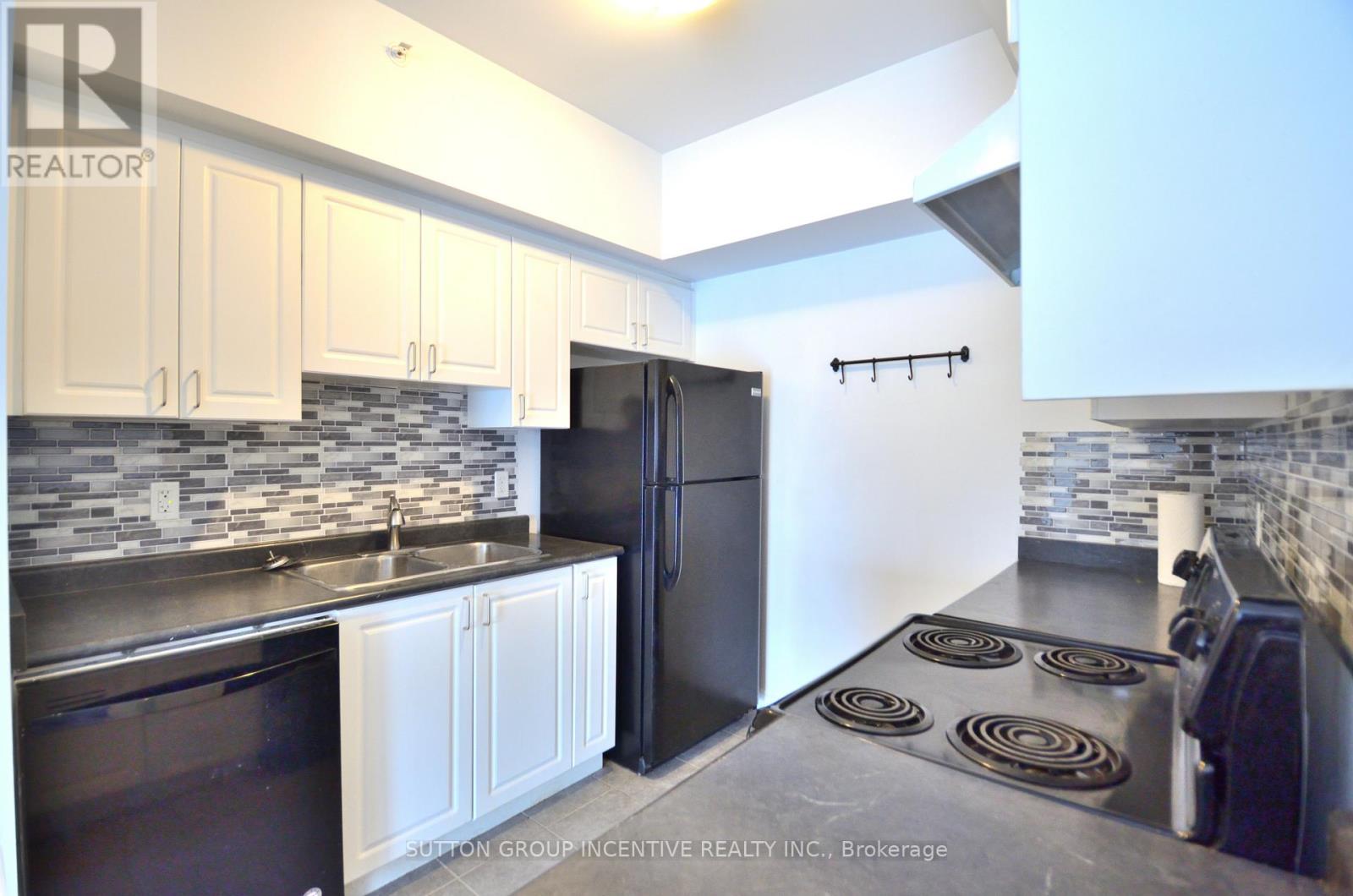 208 - 5 Greenwich Street, Barrie (Ardagh), Ontario  L4N 7Y8 - Photo 11 - S12768612