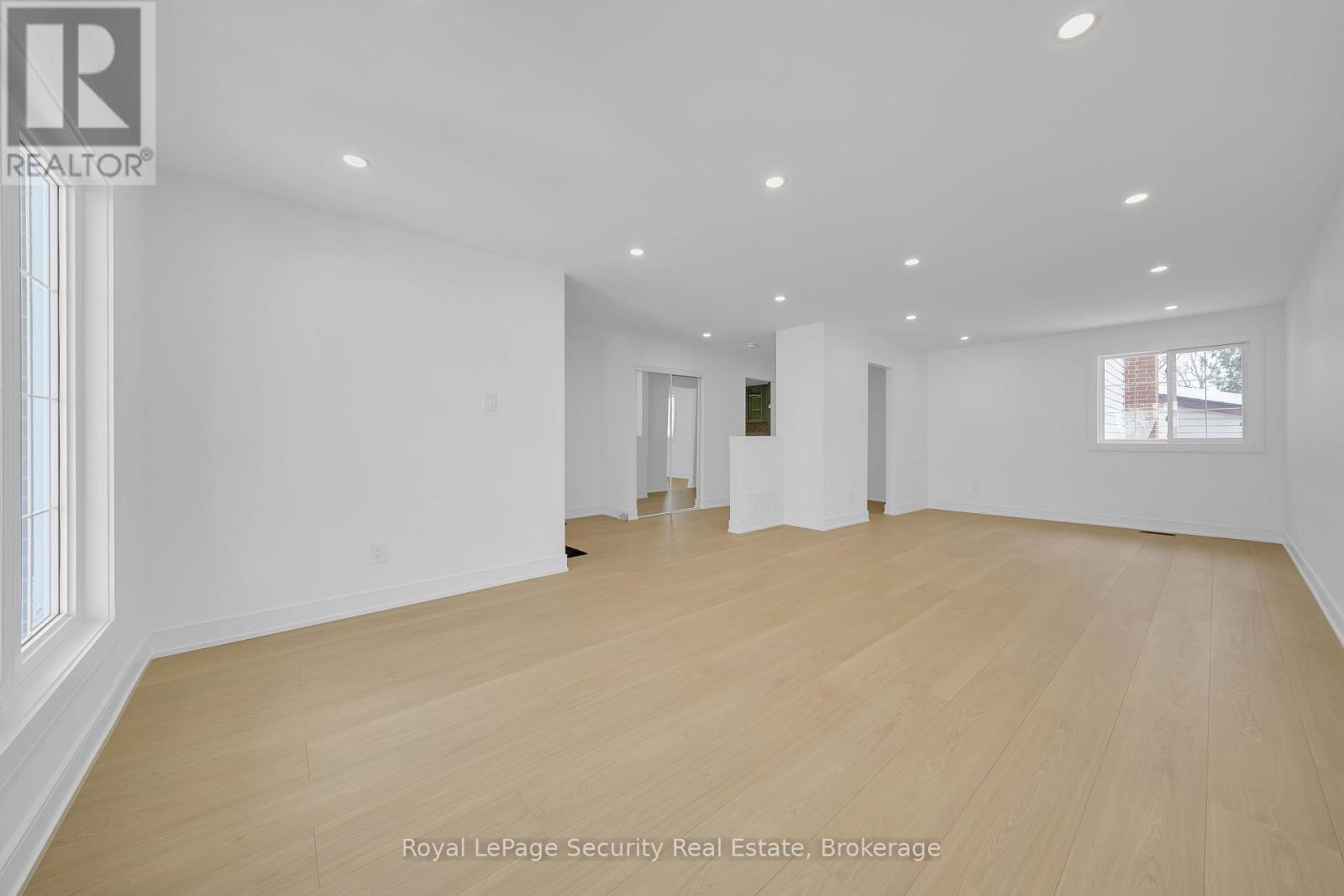 3370 Rhonda Valley, Mississauga, Ontario  L5A 3E9 - Photo 10 - W12768576