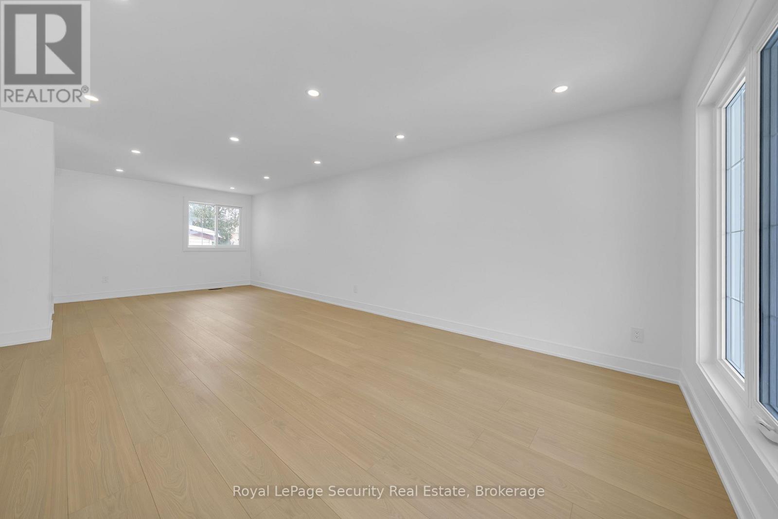 3370 Rhonda Valley, Mississauga, Ontario  L5A 3E9 - Photo 11 - W12768576