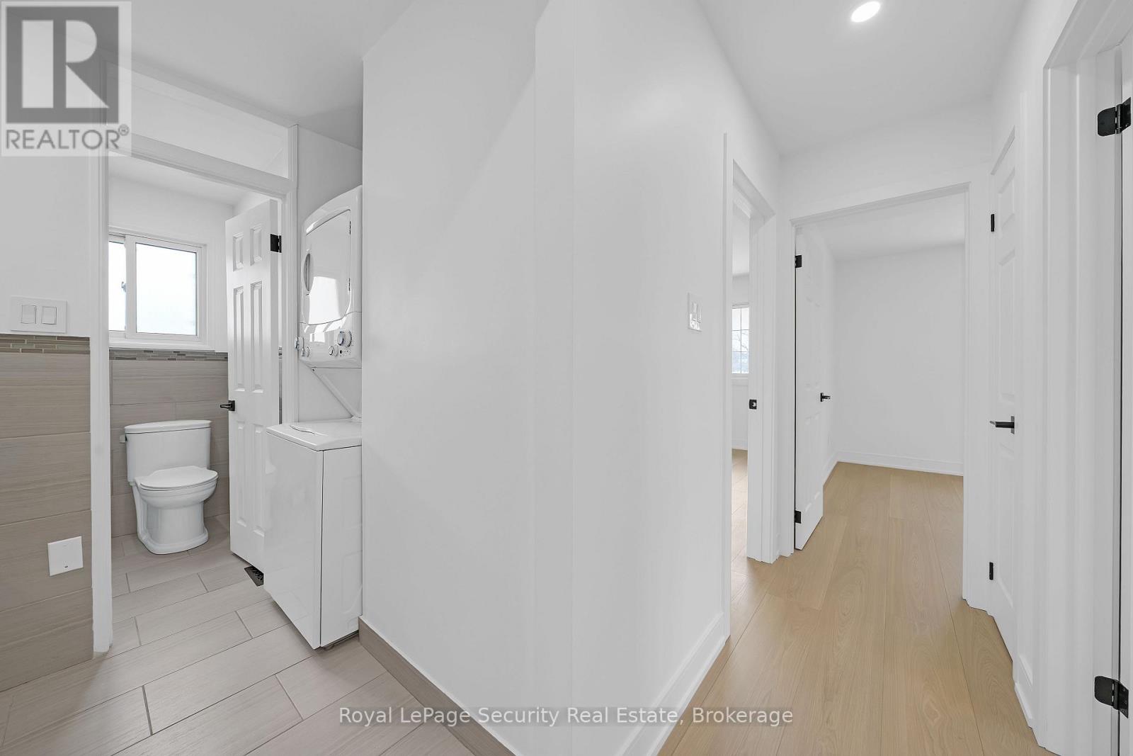 3370 Rhonda Valley, Mississauga, Ontario  L5A 3E9 - Photo 17 - W12768576