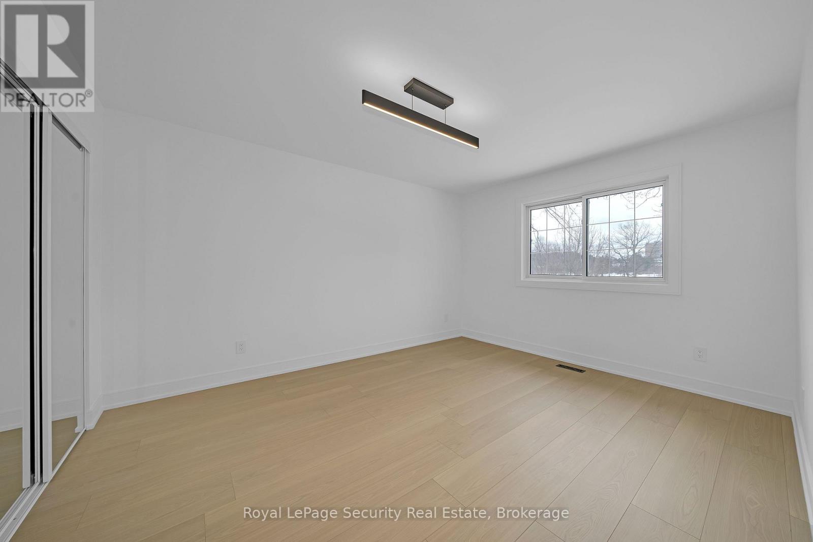 3370 Rhonda Valley, Mississauga, Ontario  L5A 3E9 - Photo 24 - W12768576