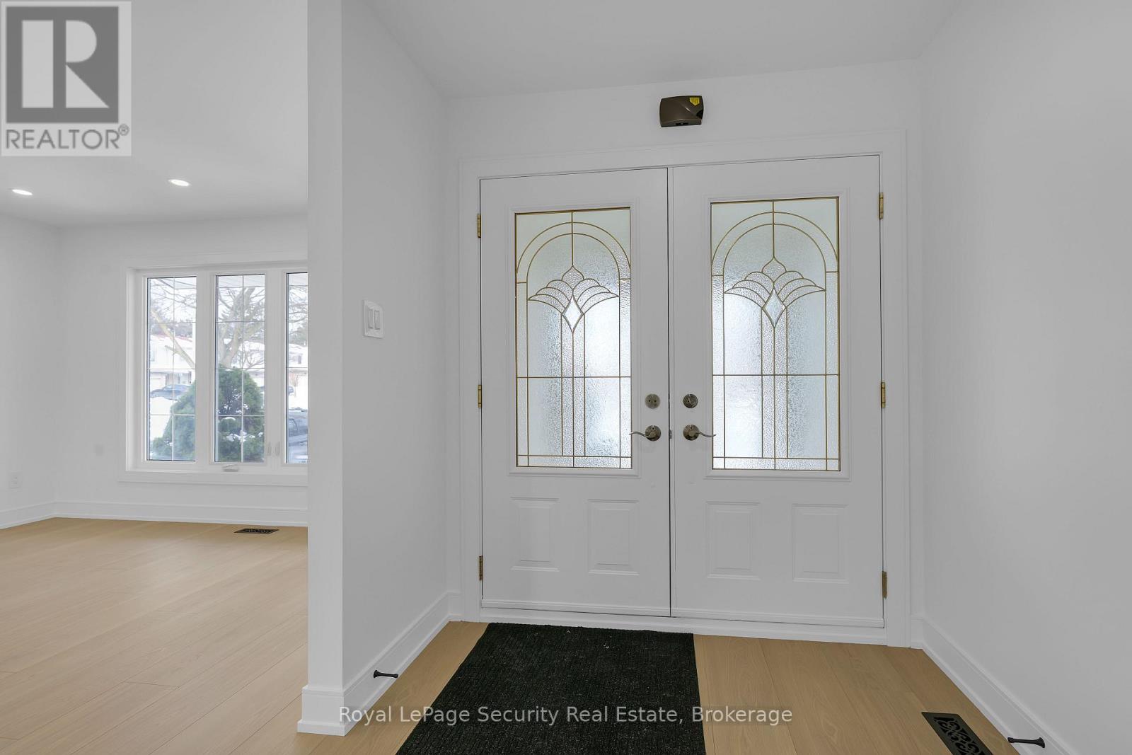 3370 Rhonda Valley, Mississauga, Ontario  L5A 3E9 - Photo 4 - W12768576