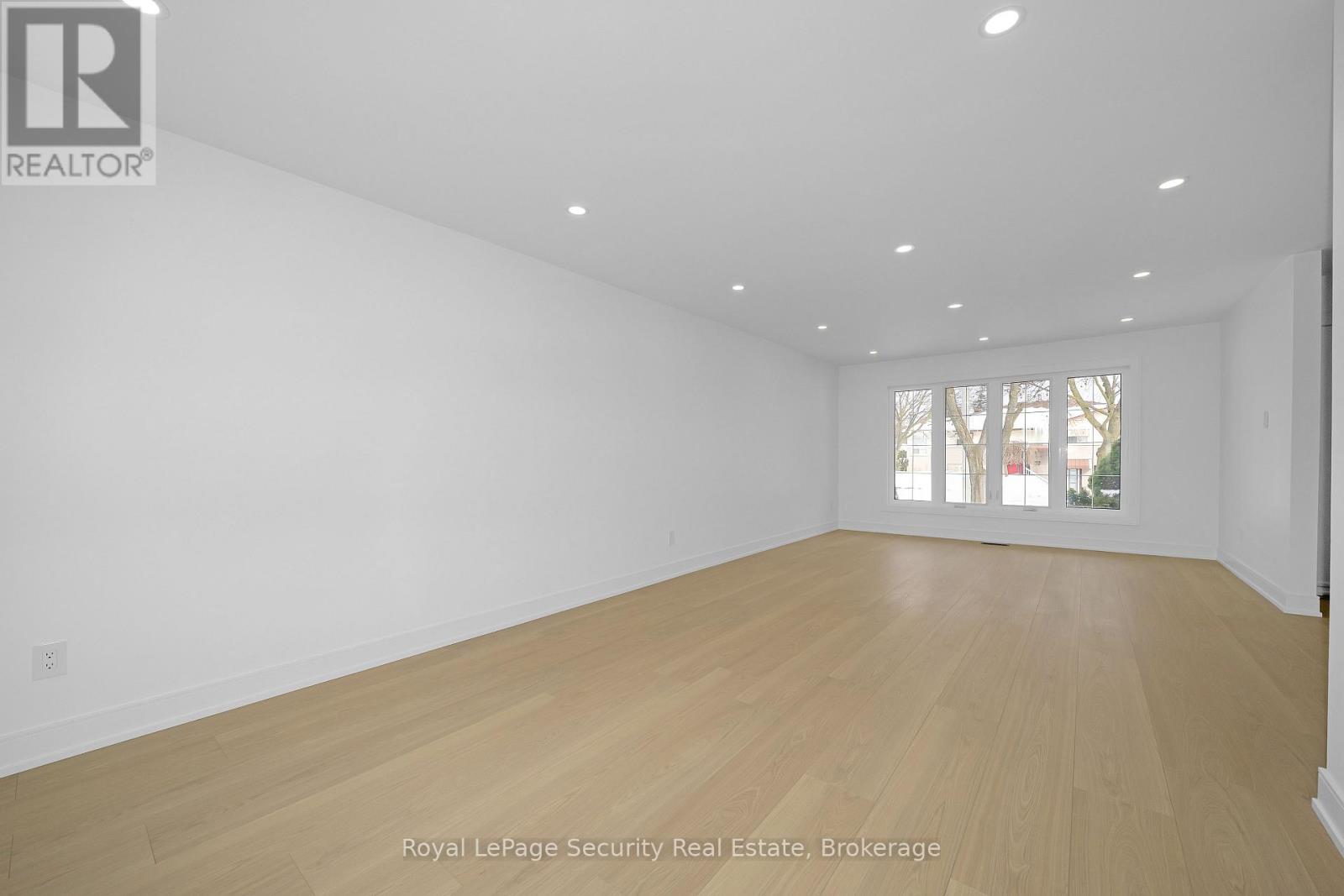 3370 Rhonda Valley, Mississauga, Ontario  L5A 3E9 - Photo 7 - W12768576