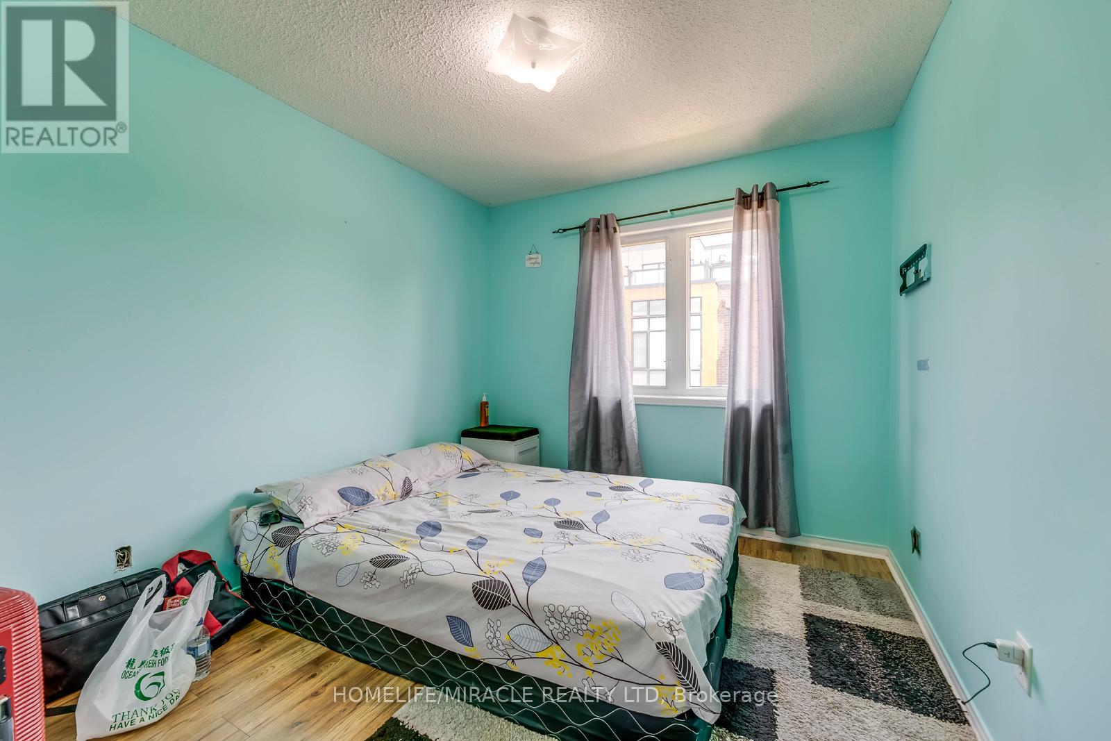 63 Axelrod Avenue, Brampton, Ontario  L6Y 5S9 - Photo 5 - W12768578