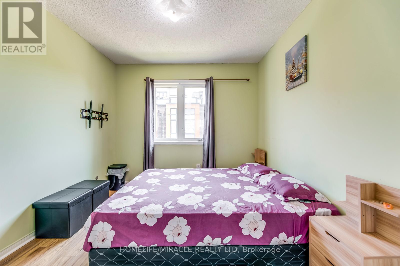 63 Axelrod Avenue, Brampton, Ontario  L6Y 5S9 - Photo 6 - W12768578