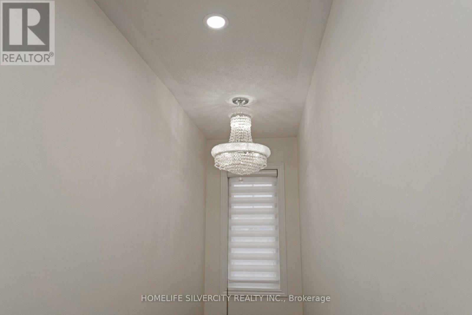 15 Diploma Drive, Brampton, Ontario  L6P 1M3 - Photo 14 - W12768600