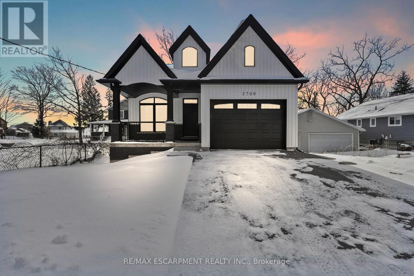 3709 Ryan Avenue, Fort Erie, Ontario  L0S 1B0 - Photo 2 - X12768588