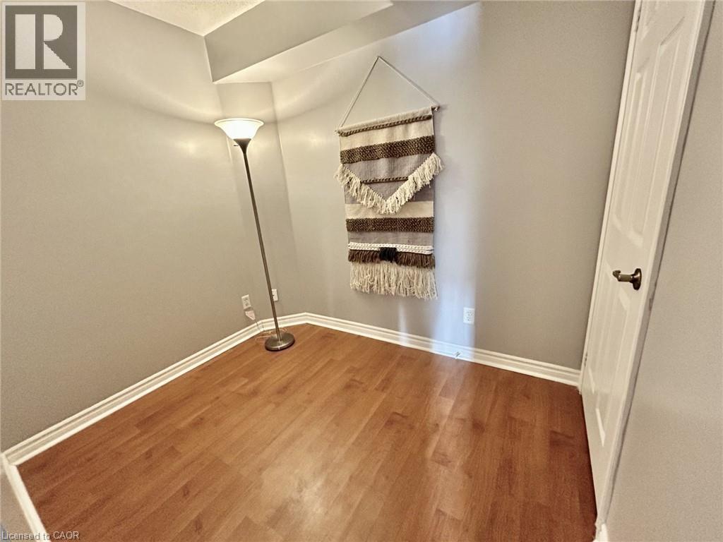 1421 Walkers Line Unit# 304, Burlington, Ontario  L7M 4P4 - Photo 13 - 40775506