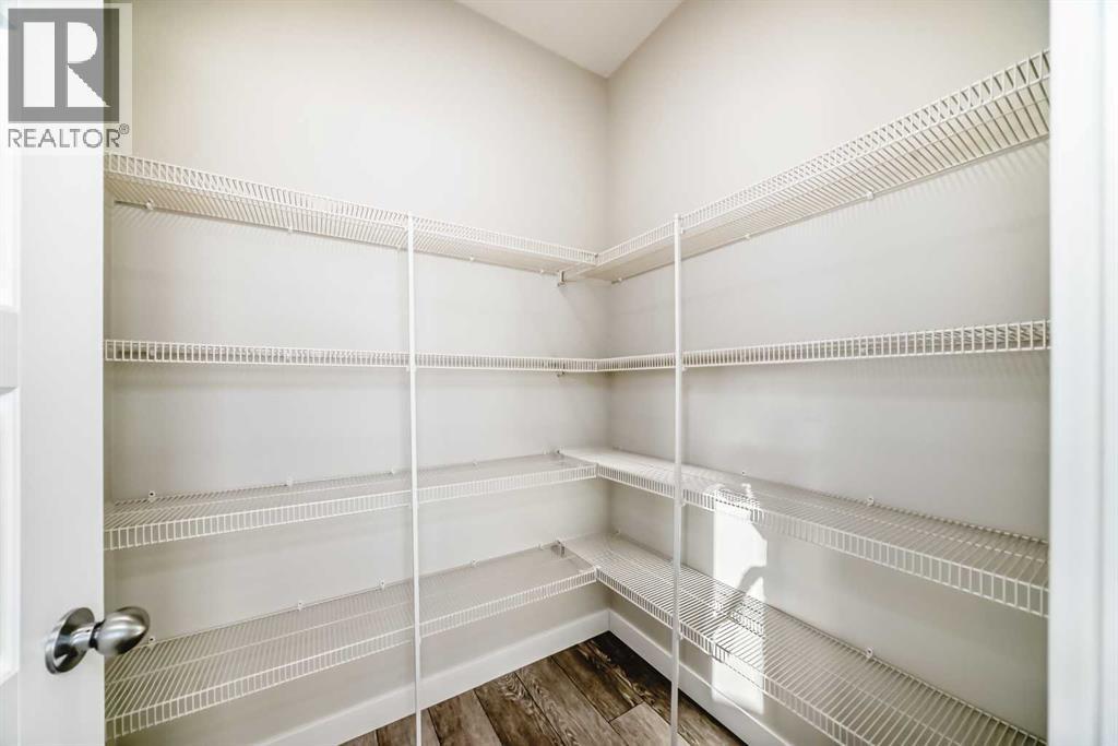 241 Bridgeport Gate, Chestermere, Alberta  T1X 1L6 - Photo 12 - A2284429