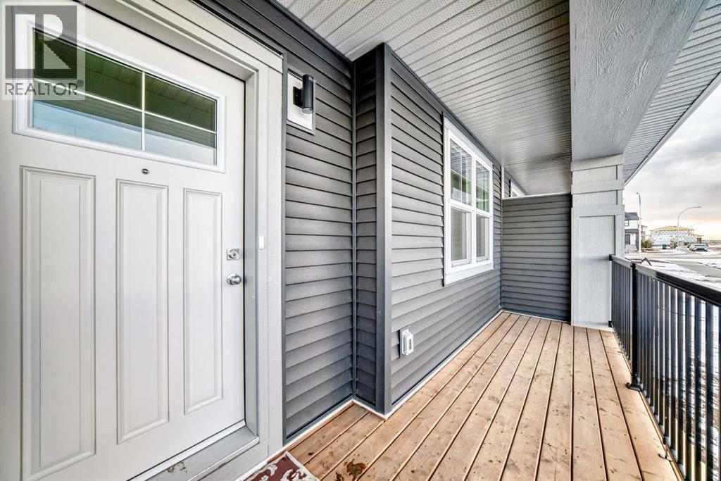 241 Bridgeport Gate, Chestermere, Alberta  T1X 1L6 - Photo 3 - A2284429