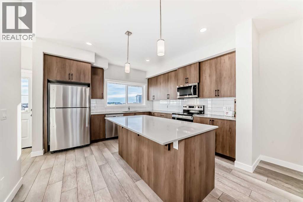 241 Bridgeport Gate, Chestermere, Alberta  T1X 1L6 - Photo 5 - A2284429