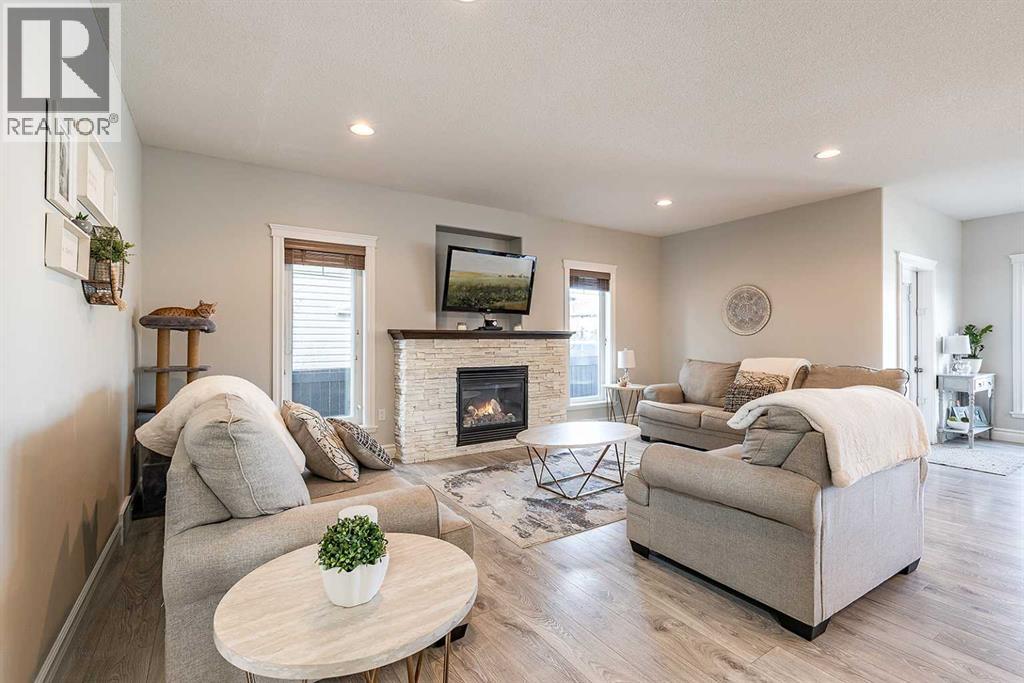 203 Sterling Crescent Se, Medicine Hat, Alberta  T1B 4N2 - Photo 6 - A2270455