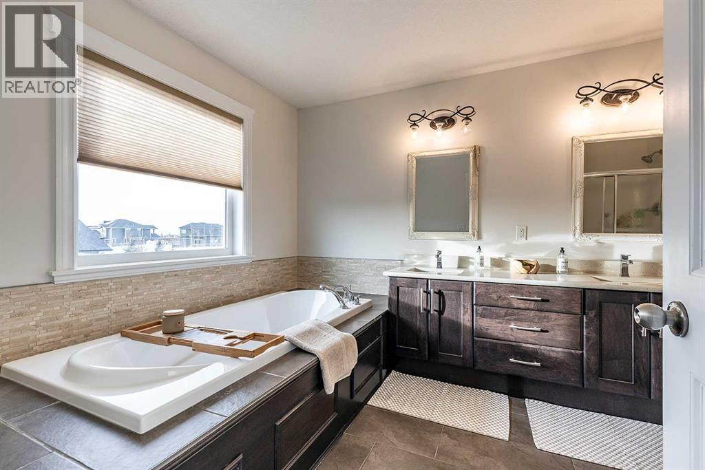 203 Sterling Crescent Se, Medicine Hat, Alberta  T1B 4N2 - Photo 22 - A2270455