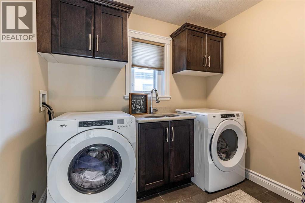 203 Sterling Crescent Se, Medicine Hat, Alberta  T1B 4N2 - Photo 30 - A2270455