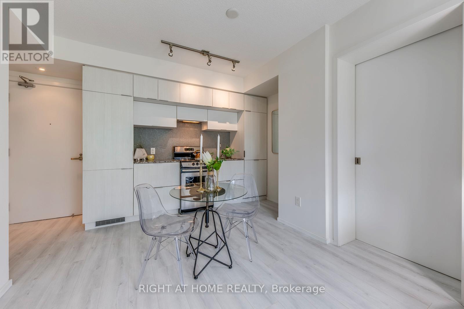 611 - 159 Dundas Street E, Toronto, Ontario  M5B 0A9 - Photo 9 - C12768636