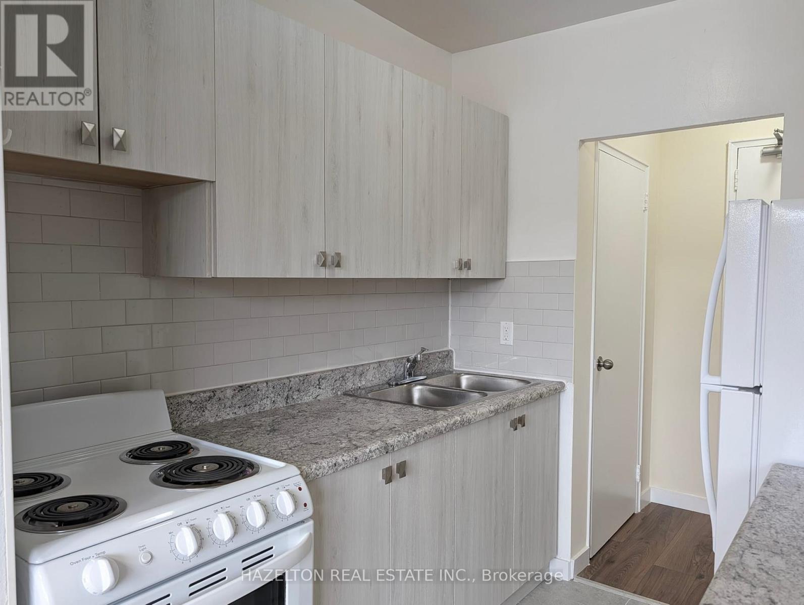 605 - 57 Parkwoods Village Drive, Toronto (Parkwoods-Donalda), Ontario  M3A 2X3 - Photo 4 - C12768642