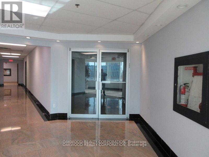 Tb 300 - 8000 Jane Street, Vaughan, Ontario  L4K 5B8 - Photo 2 - N12768662