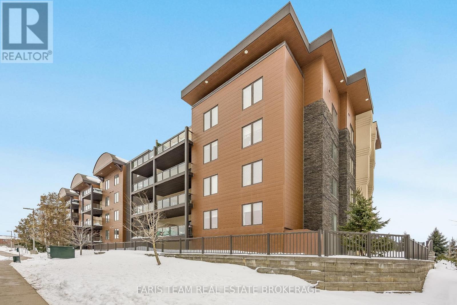 207 - 100 Dean Avenue, Barrie, Ontario  L9J 0H1 - Photo 2 - S12768638