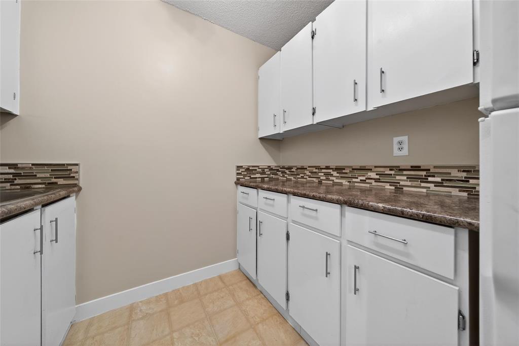 305 750 Kenaston Boulevard, Winnipeg, Manitoba  R3N 1Y3 - Photo 12 - 202602132