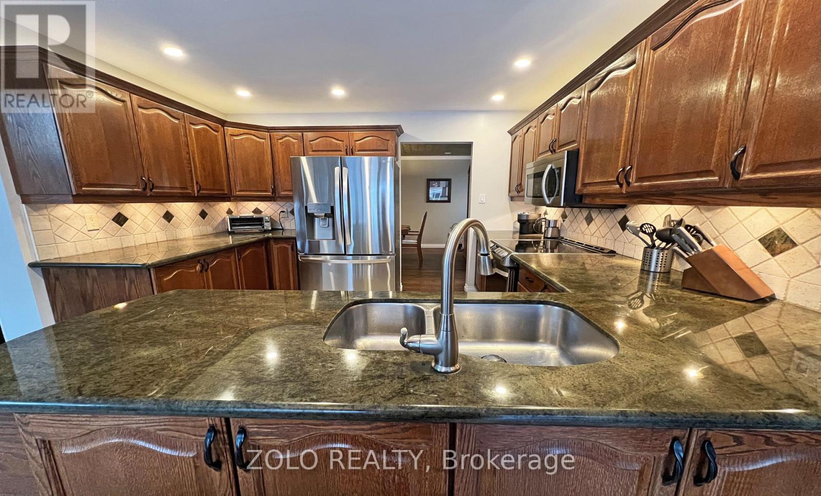 736 Hauteview Crescent, Ottawa, Ontario  K4A 2B8 - Photo 18 - X12768420