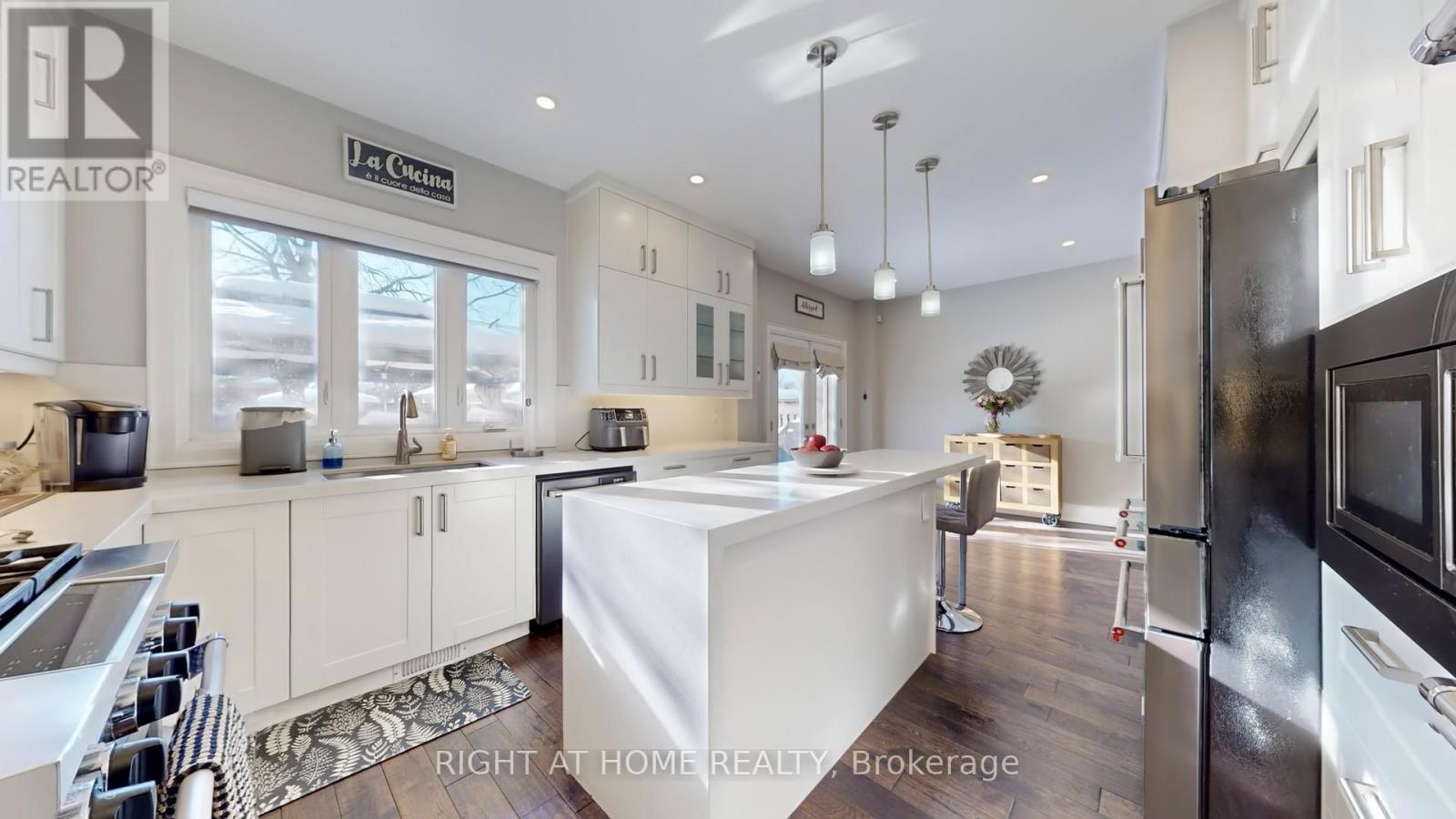 7 Forest Path Court N, Toronto, Ontario  M9V 1L4 - Photo 12 - W12768626