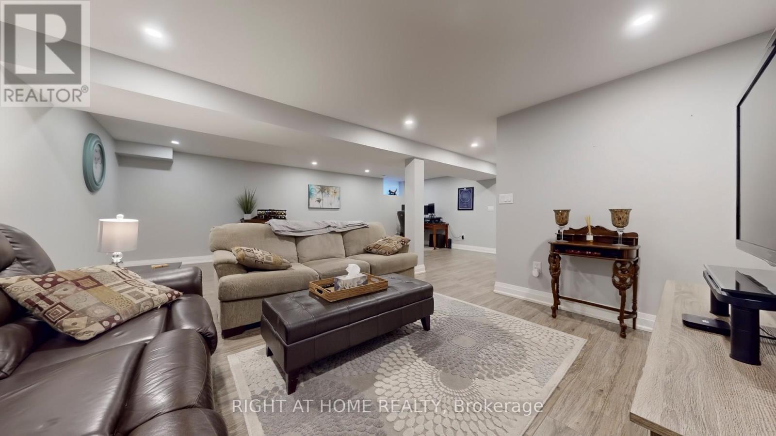 7 Forest Path Court N, Toronto, Ontario  M9V 1L4 - Photo 37 - W12768626