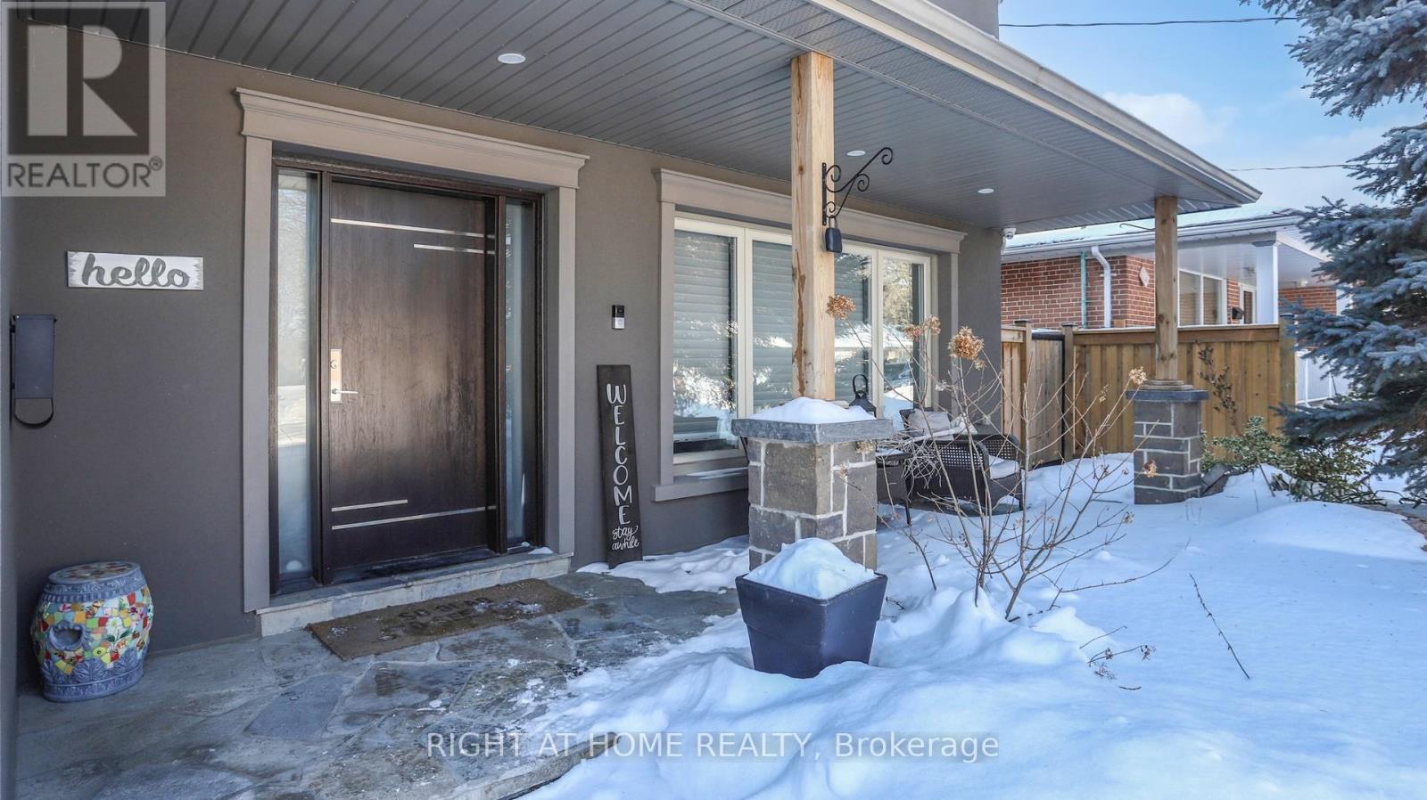 7 Forest Path Court N, Toronto, Ontario  M9V 1L4 - Photo 4 - W12768626