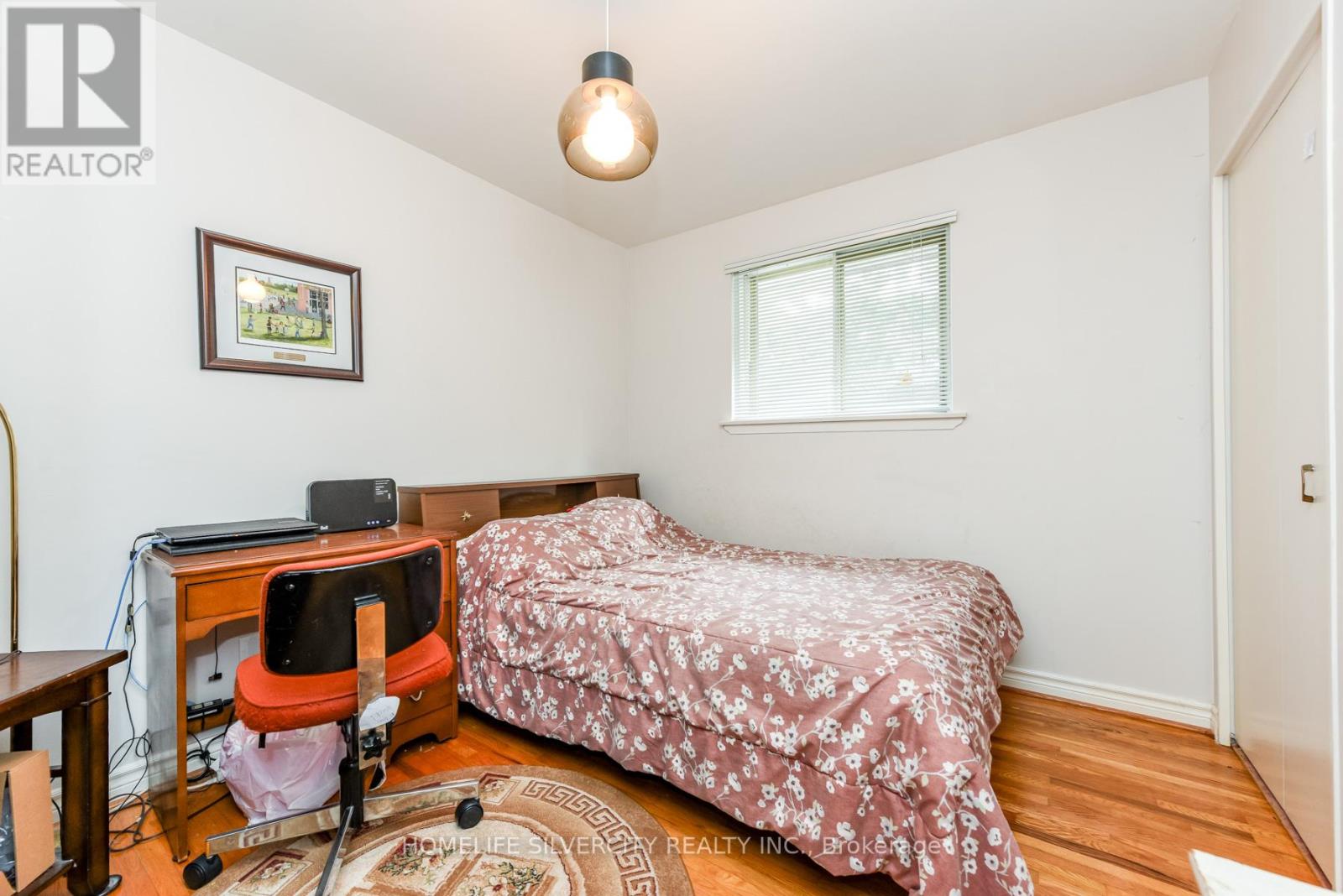 7424 Netherwood Road, Mississauga, Ontario  L4T 2N6 - Photo 23 - W12768654