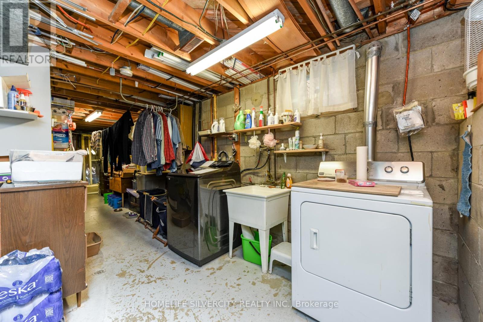 7424 Netherwood Road, Mississauga, Ontario  L4T 2N6 - Photo 44 - W12768654