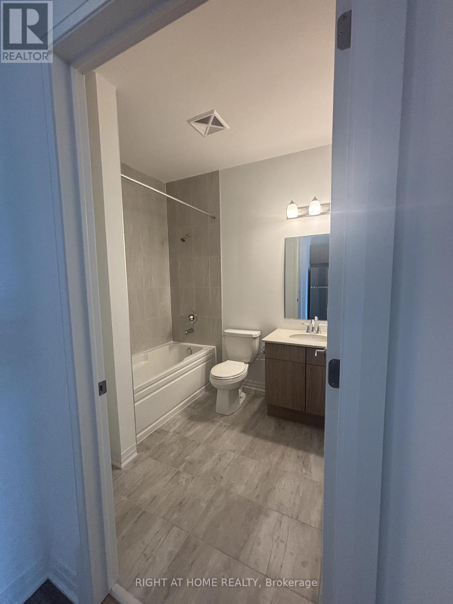 612 - 490 Gordon Krantz Avenue, Milton, Ontario  L9E 1Z5 - Photo 7 - W12768658