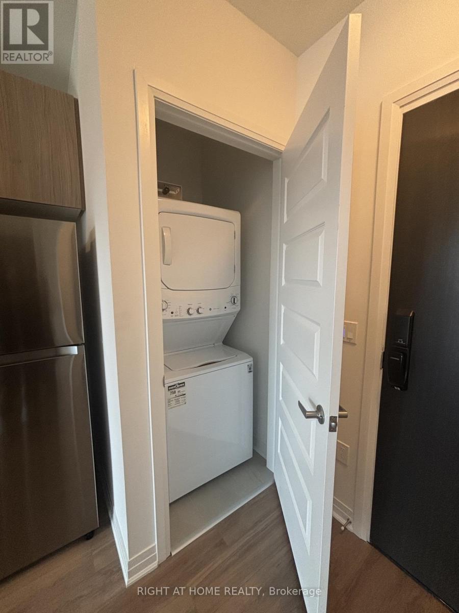 612 - 490 Gordon Krantz Avenue, Milton, Ontario  L9E 1Z5 - Photo 8 - W12768658