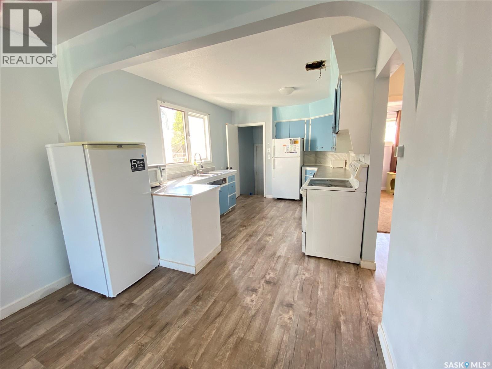 748 Rae Street, Regina, Saskatchewan  S4T 2A9 - Photo 4 - SK025828