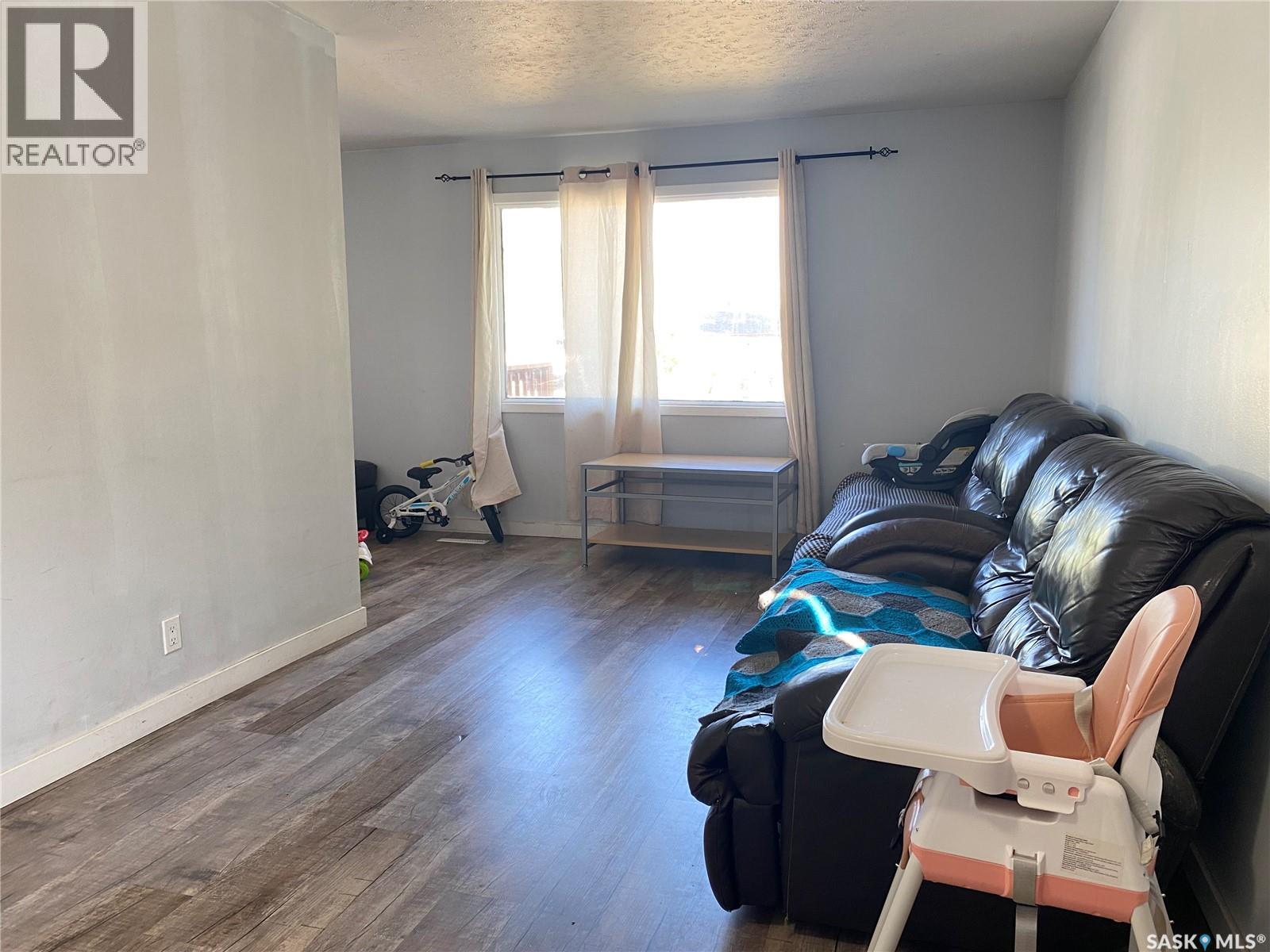 748 Rae Street, Regina, Saskatchewan  S4T 2A9 - Photo 7 - SK025828