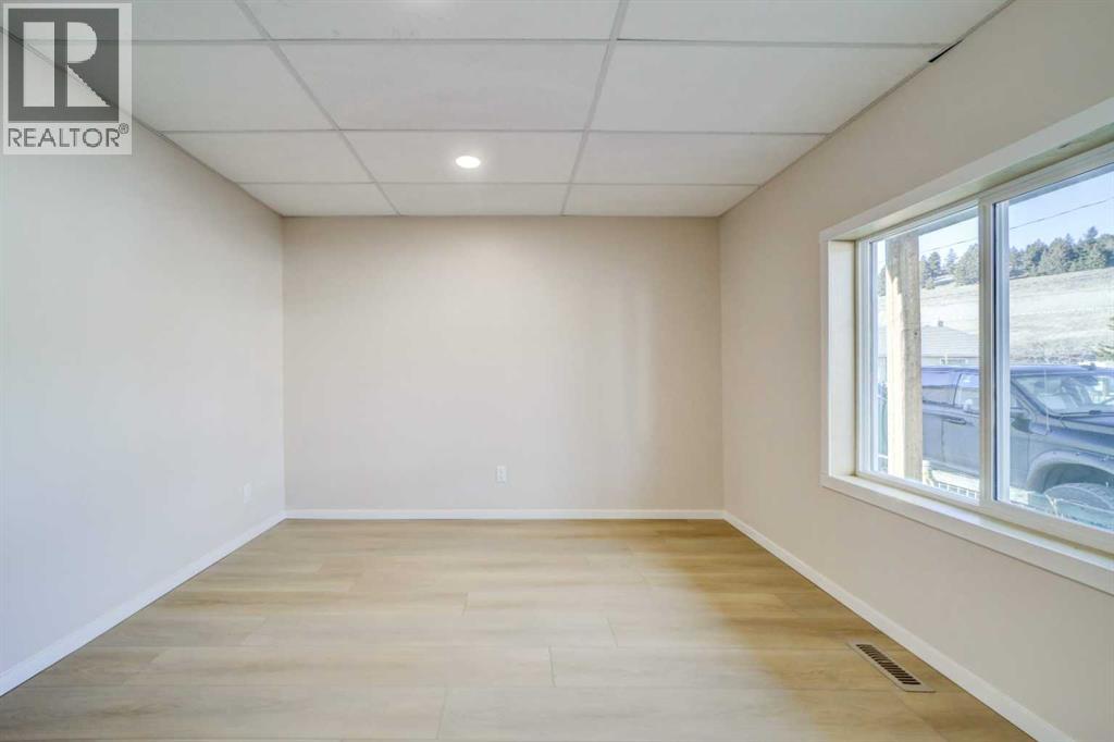 7022 17 Avenue N, Coleman, Alberta  T0K 0M0 - Photo 9 - A2283583