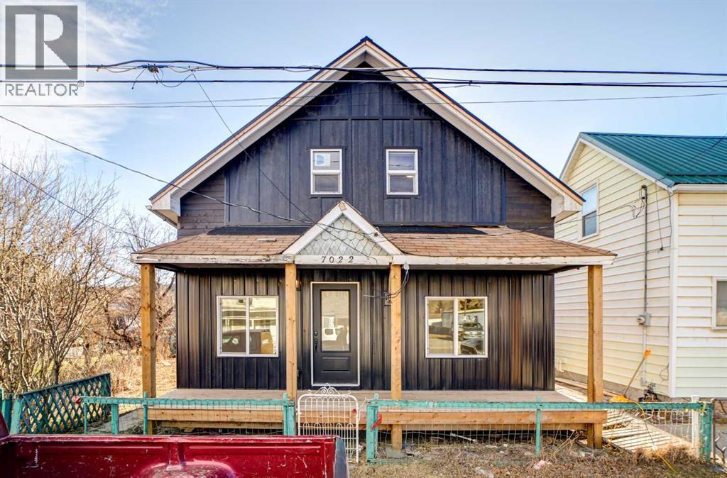 7022 17 Avenue N, Coleman, Alberta  T0K 0M0 - Photo 1 - A2283583