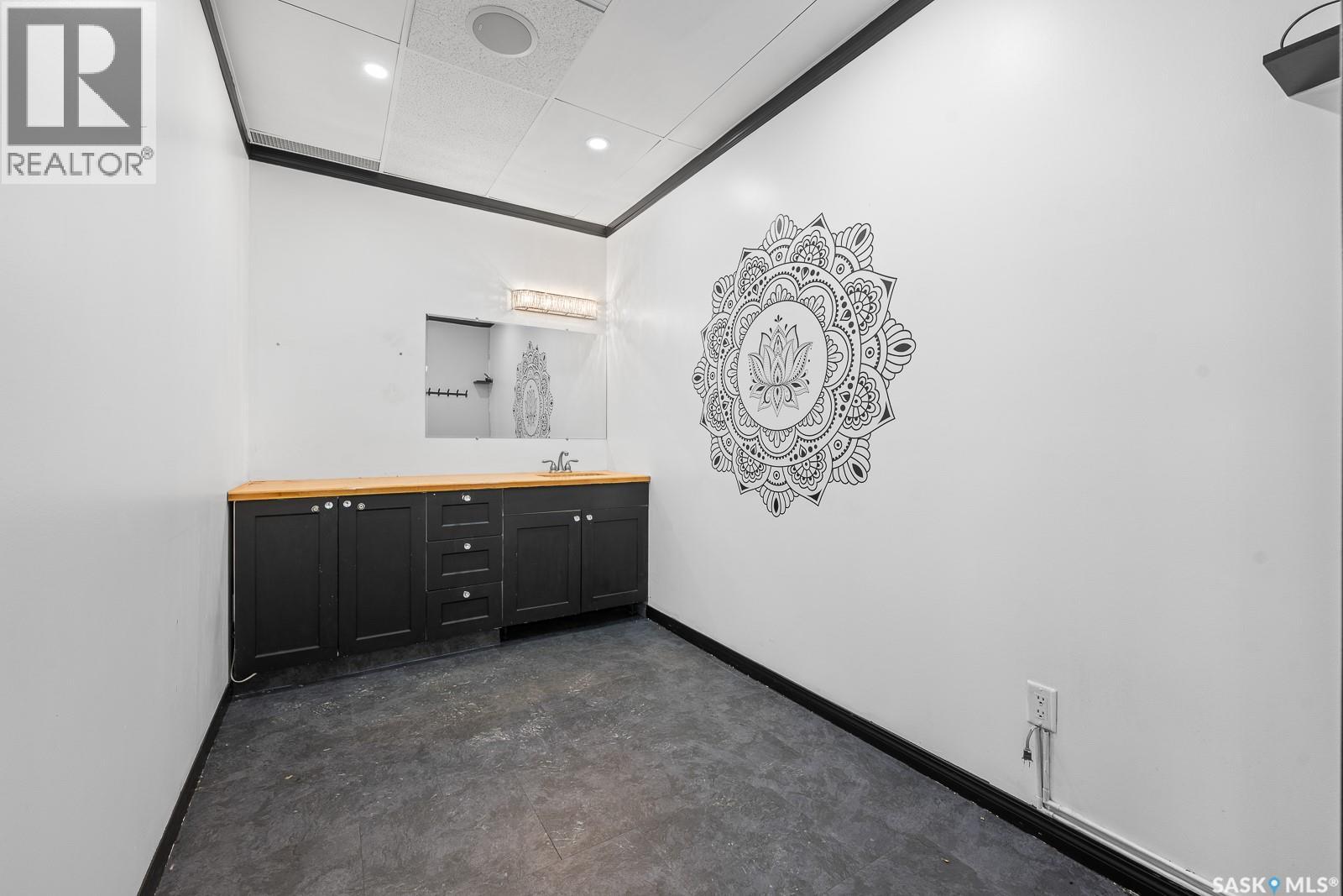 1035 Devonshire Drive N, Regina, Saskatchewan  S4X 2X4 - Photo 13 - SK027988