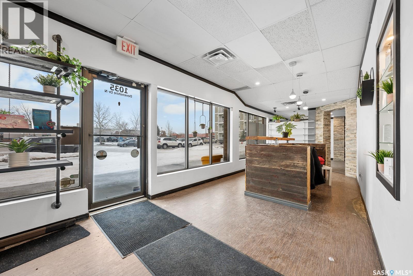 1035 Devonshire Drive N, Regina, Saskatchewan  S4X 2X4 - Photo 3 - SK027988